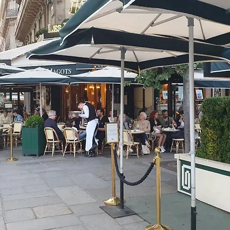 Gorgeous Place ,center Paris,close To Louvre Meusm And Eiffel Tour ,front Metro Appartamento *