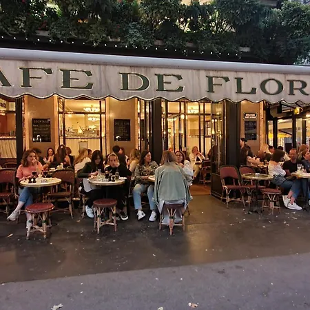 Gorgeous Place ,center Paris,close To Louvre Meusm And Eiffel Tour ,front Metro Parigi