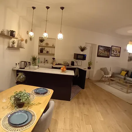 Appartamento Gorgeous Place ,center Paris,close To Louvre Meusm And Eiffel Tour ,front Metro Parigi